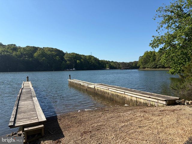 6921 BOND STREET, Saint Leonard, MD 20685