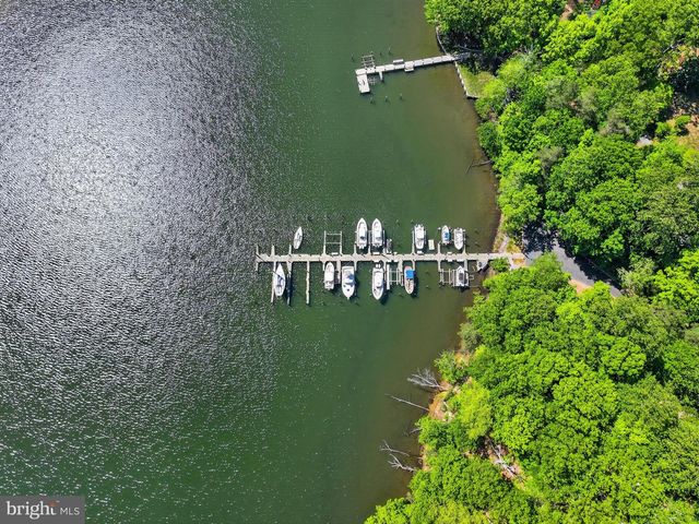 6921 BOND STREET, Saint Leonard, MD 20685
