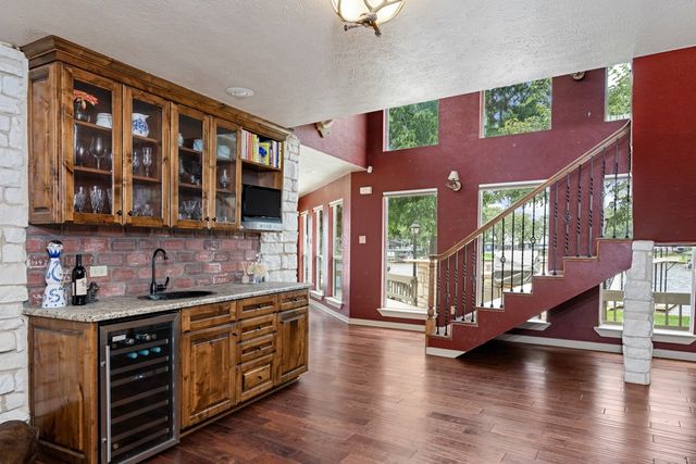 138 Redondo Drive, Gun Barrel City, TX 75156
