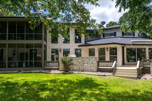 138 Redondo Drive, Gun Barrel City, TX 75156
