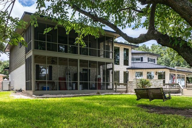 138 Redondo Drive, Gun Barrel City, TX 75156