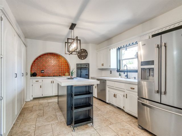 6317 Overcourt Manor, Oklahoma City, OK 73132