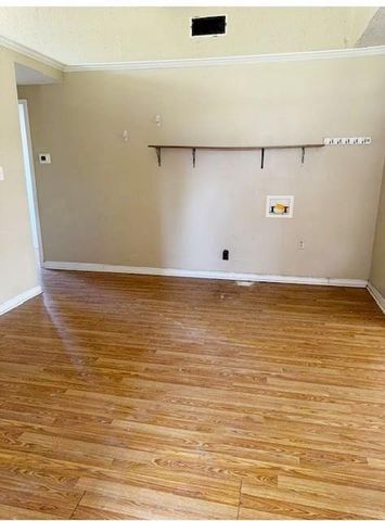 10 Tomahawk Street, Huntsville, TX 77320