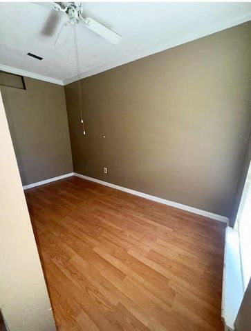 10 Tomahawk Street, Huntsville, TX 77320