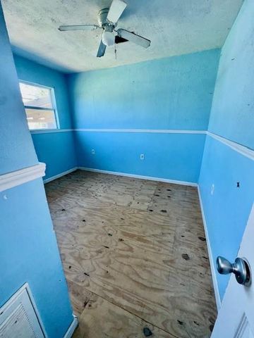 10 Tomahawk Street, Huntsville, TX 77320