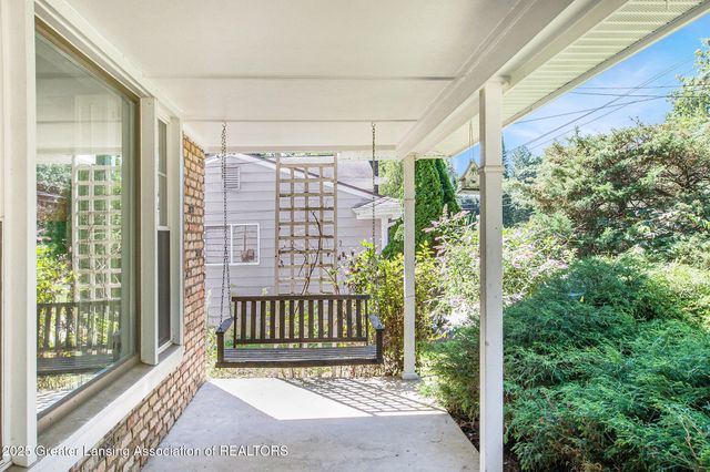 4562 Seneca Drive, Okemos, MI 48864