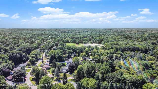 4562 Seneca Drive, Okemos, MI 48864