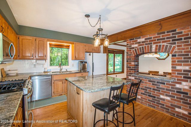 4562 Seneca Drive, Okemos, MI 48864