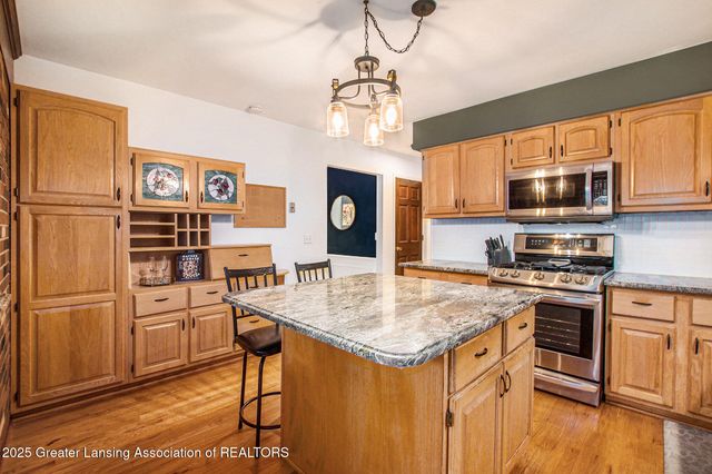 4562 Seneca Drive, Okemos, MI 48864