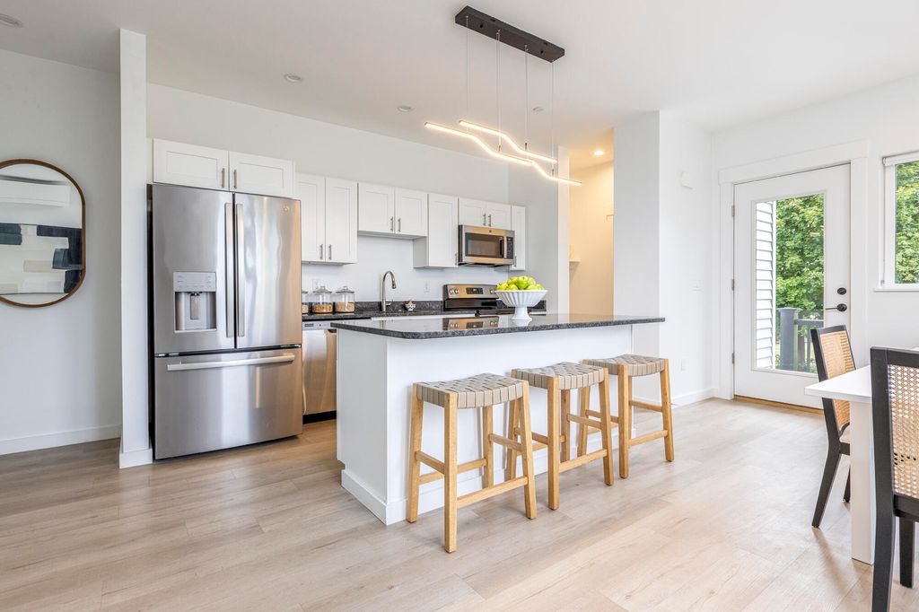 531 Westbrook Street 10, South Portland, ME 04106 — photo 4