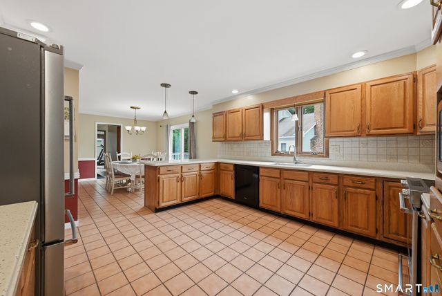 1 Stony Farm Lane, Brookfield, CT 06804