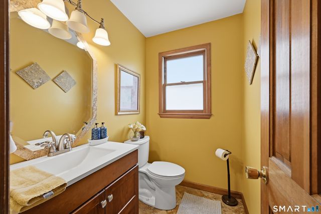 1 Stony Farm Lane, Brookfield, CT 06804