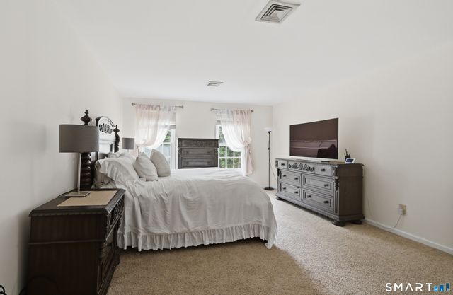 1 Stony Farm Lane, Brookfield, CT 06804
