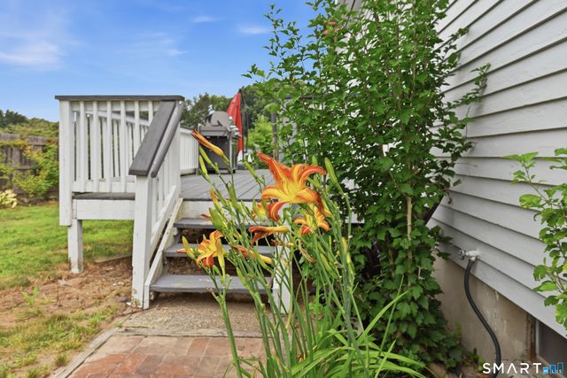 1 Stony Farm Lane, Brookfield, CT 06804