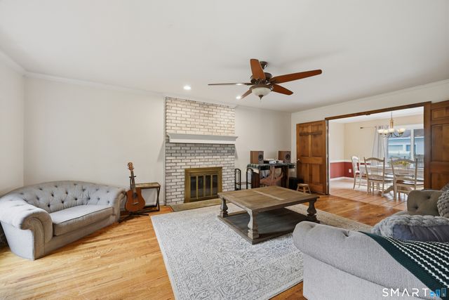 1 Stony Farm Lane, Brookfield, CT 06804