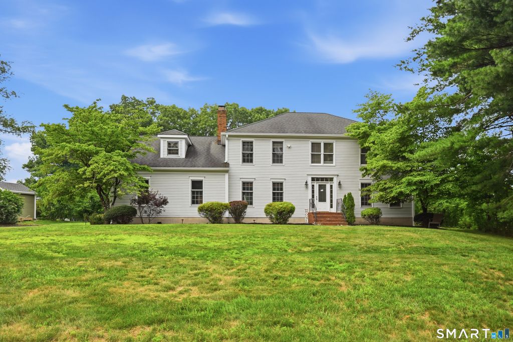 1 Stony Farm Lane, Brookfield, CT 06804