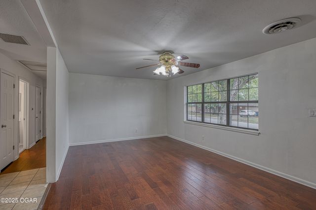 3317 Finley Avenue, Joplin, MO 64804