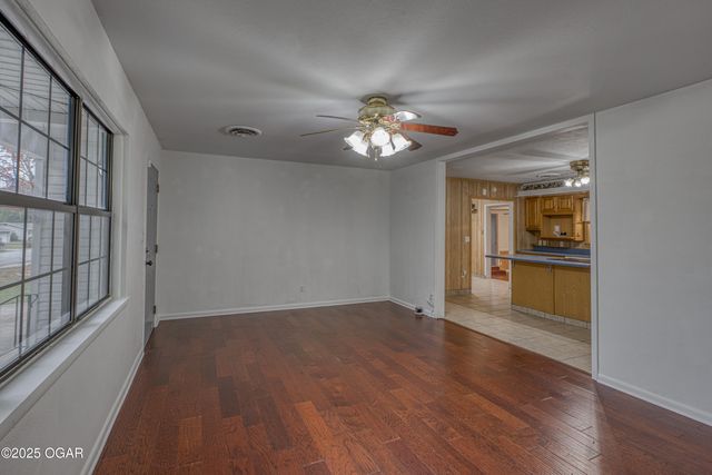 3317 Finley Avenue, Joplin, MO 64804