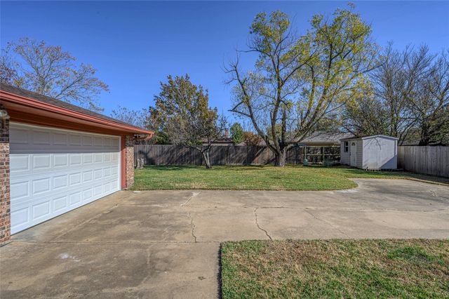 3205 Mimosa Drive, Sherman, TX 75092