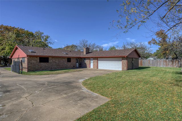 3205 Mimosa Drive, Sherman, TX 75092