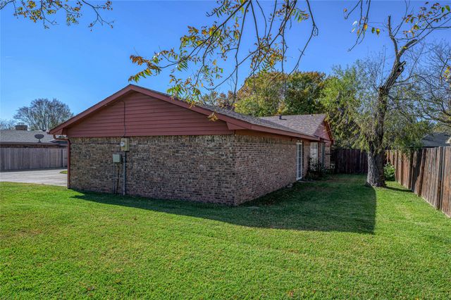 3205 Mimosa Drive, Sherman, TX 75092