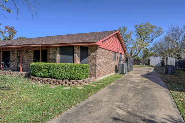 3205 Mimosa Drive, Sherman, TX 75092