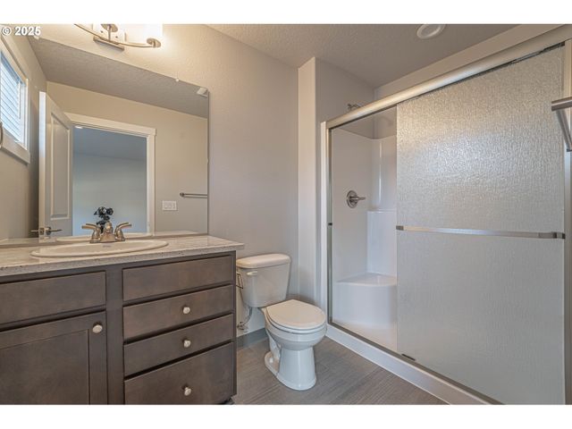 4924 Ne 2ND Ct, Vancouver, WA 98663