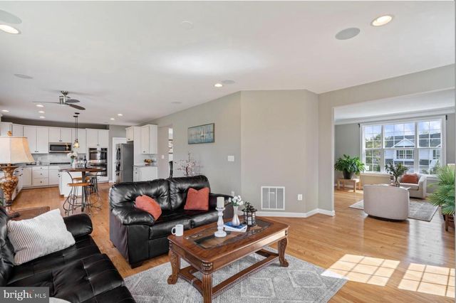 3028 LANDING EAGLE CT, Woodbridge, VA 22191