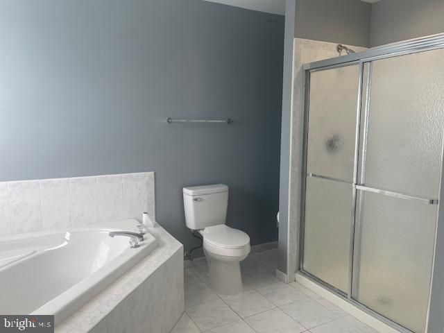 9 SHELLEY CIR, East Windsor, NJ 08520