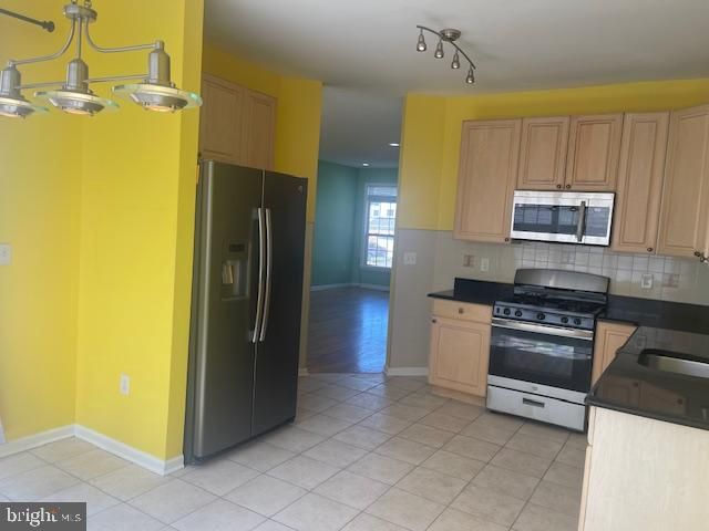 9 SHELLEY CIR, East Windsor, NJ 08520