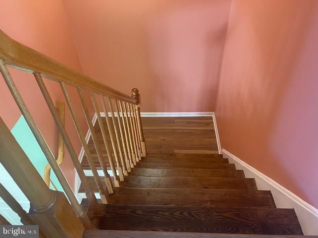 9 SHELLEY CIR, East Windsor, NJ 08520