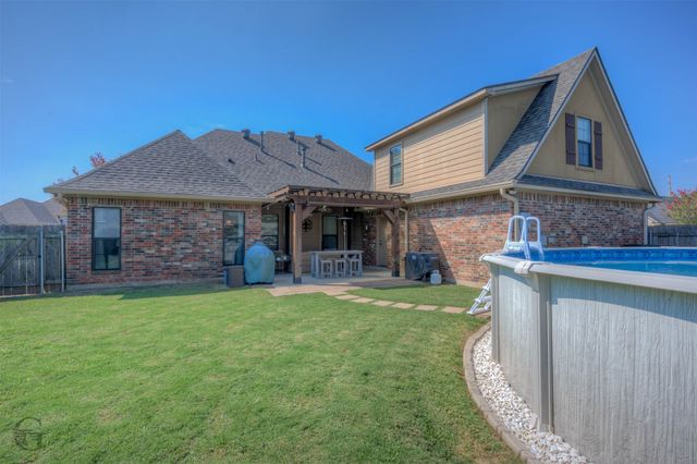 501 Falling Water Circle, Bossier City, LA 71112