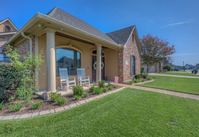 501 Falling Water Circle, Bossier City, LA 71112
