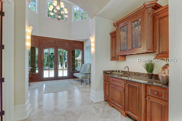 752 Colonial Dr, Hilton Head Island, SC 29926