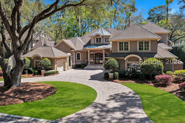 752 Colonial Dr, Hilton Head Island, SC 29926