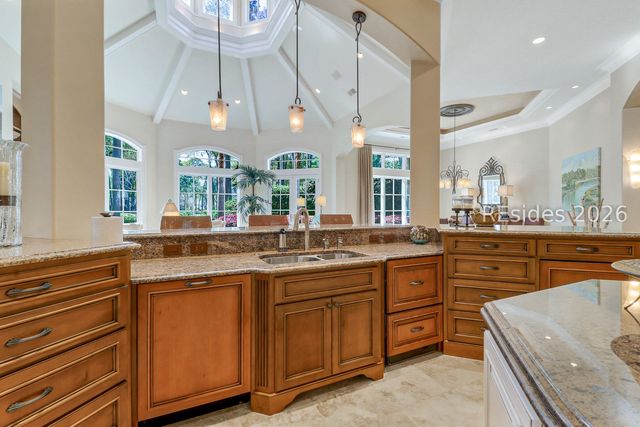 752 Colonial Dr, Hilton Head Island, SC 29926