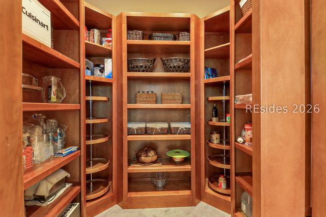 752 Colonial Dr, Hilton Head Island, SC 29926