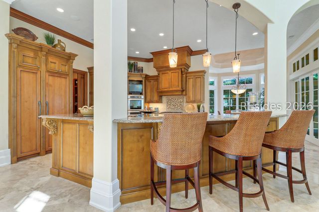 752 Colonial Dr, Hilton Head Island, SC 29926