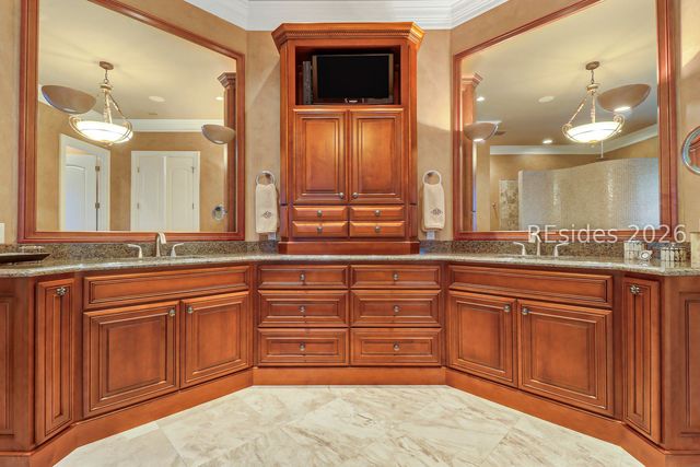 752 Colonial Dr, Hilton Head Island, SC 29926