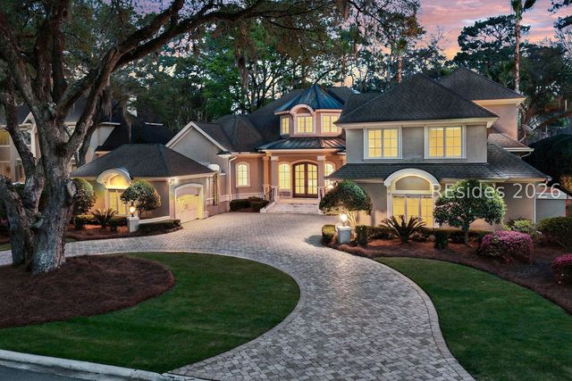 752 Colonial Dr, Hilton Head Island, SC 29926