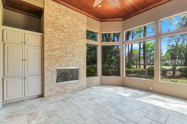 752 Colonial Dr, Hilton Head Island, SC 29926