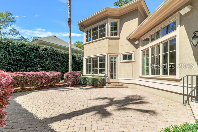 752 Colonial Dr, Hilton Head Island, SC 29926