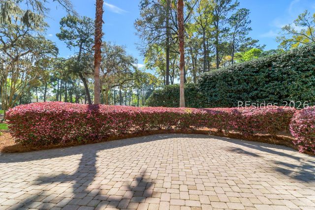 752 Colonial Dr, Hilton Head Island, SC 29926