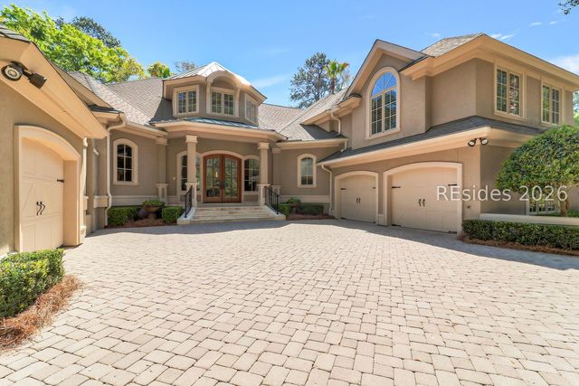 752 Colonial Dr, Hilton Head Island, SC 29926