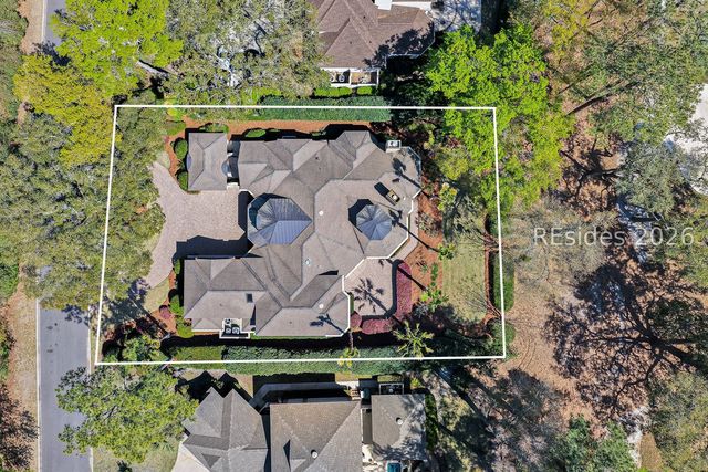 752 Colonial Dr, Hilton Head Island, SC 29926