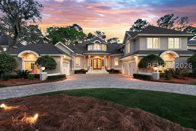 752 Colonial Dr, Hilton Head Island, SC 29926