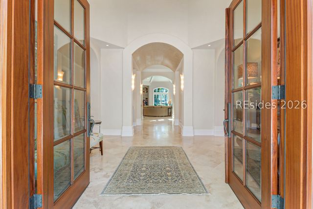 752 Colonial Dr, Hilton Head Island, SC 29926