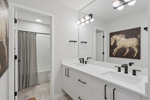 5385 Gestach Lane, Chaska, MN 55318