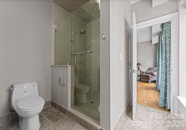 400 N Church Street 422, Charlotte, NC 28202