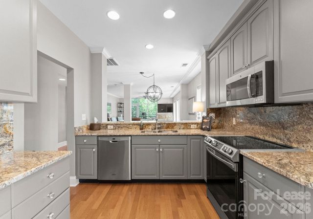 400 N Church Street 422, Charlotte, NC 28202